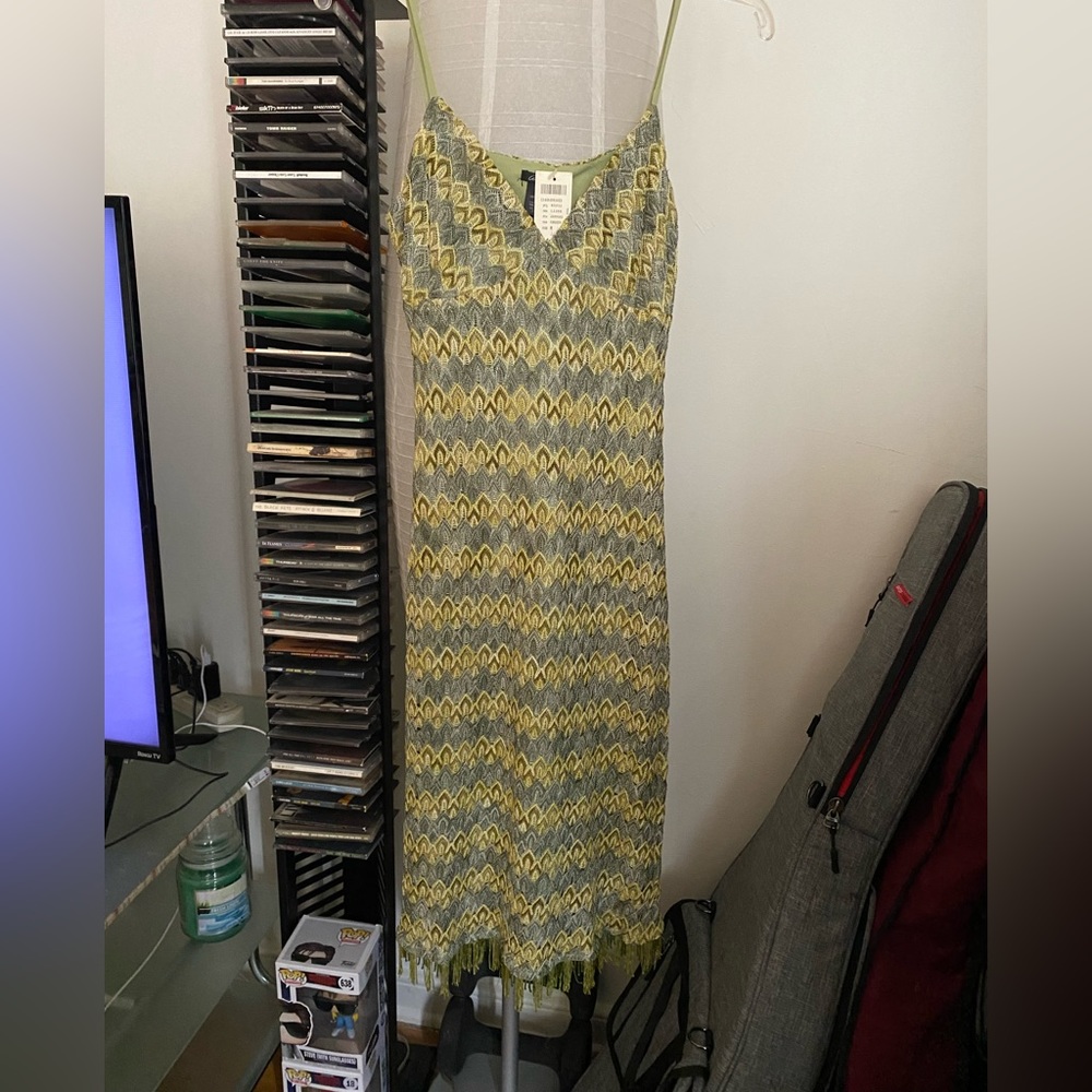 Ladies Arden B size M crochet evening dress, with fringed hem. New with tags.
